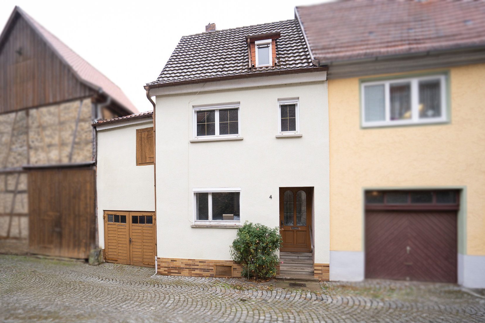 Mellrichstadt: Sanierungsbedürftiges Einfamilienhaus mit großem Potenzial im Herzen der Stadt