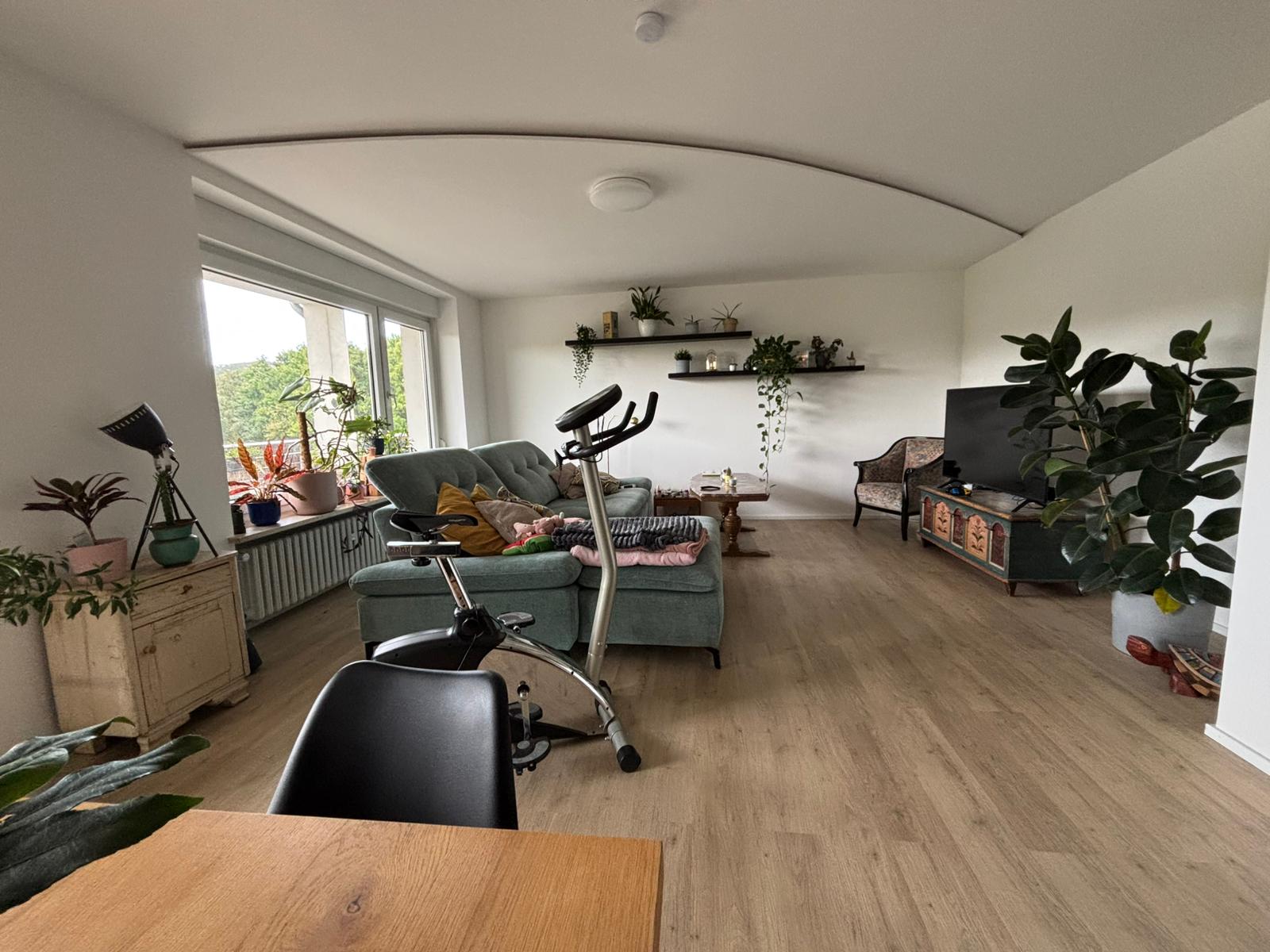 Münnerstadt: Sonnige 3-Zimmer-Wohnung mit Balkon zum Entspannen