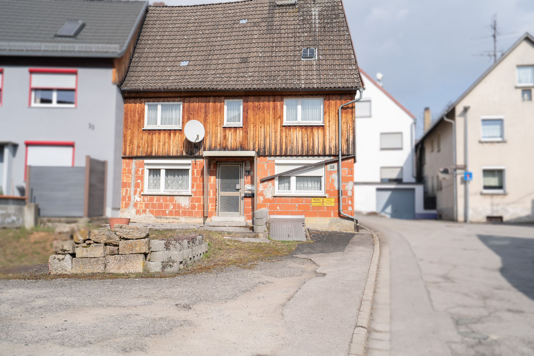 Oberelsbach: Einfamilienhaus mit Entwicklungspotenzial und Geschichte