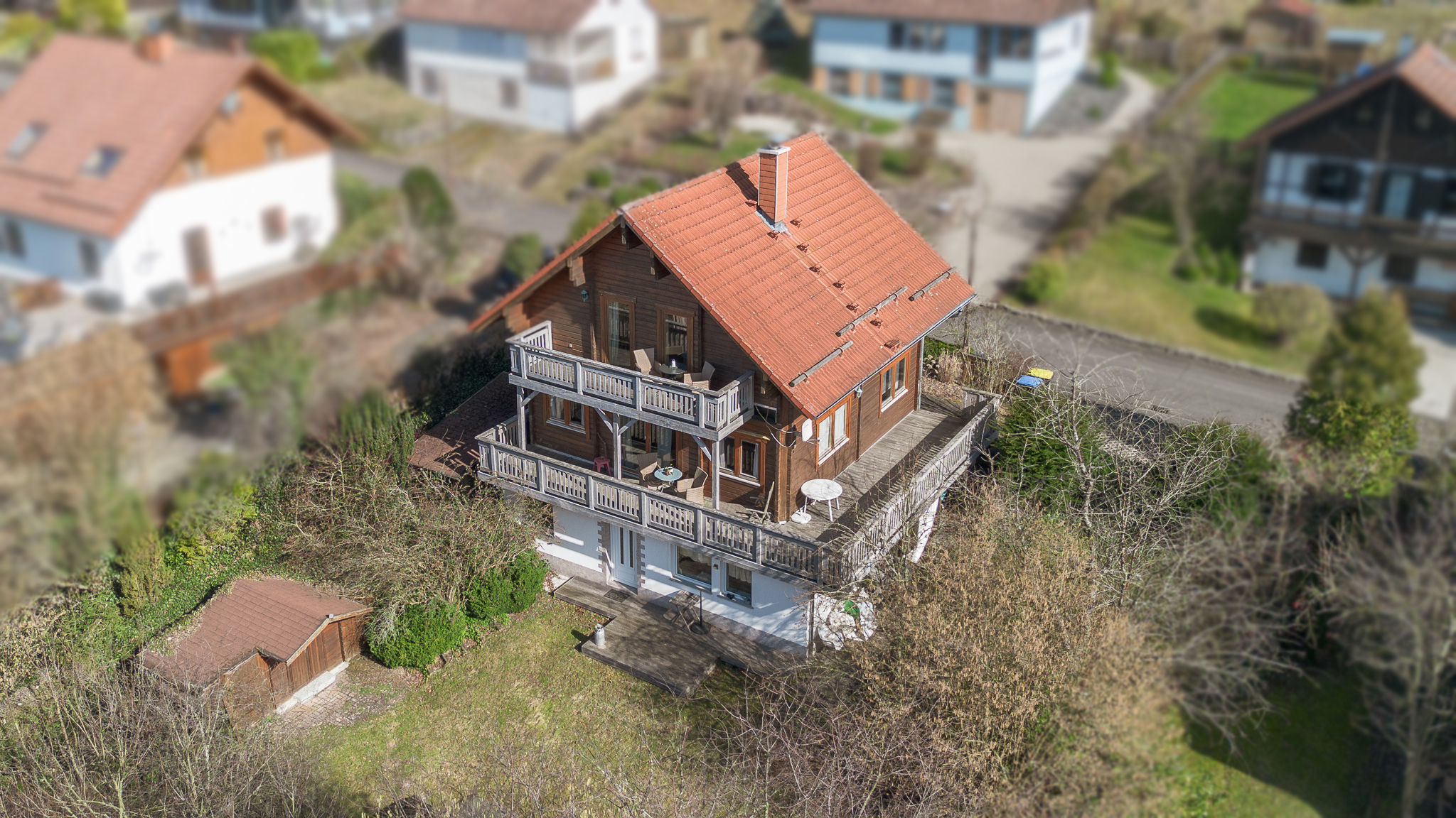 Hilders: Ferienhaus / Holzblockhaus mit 2 Ferienwohnungen + Kellerwohnung inkl. Schäferwagen